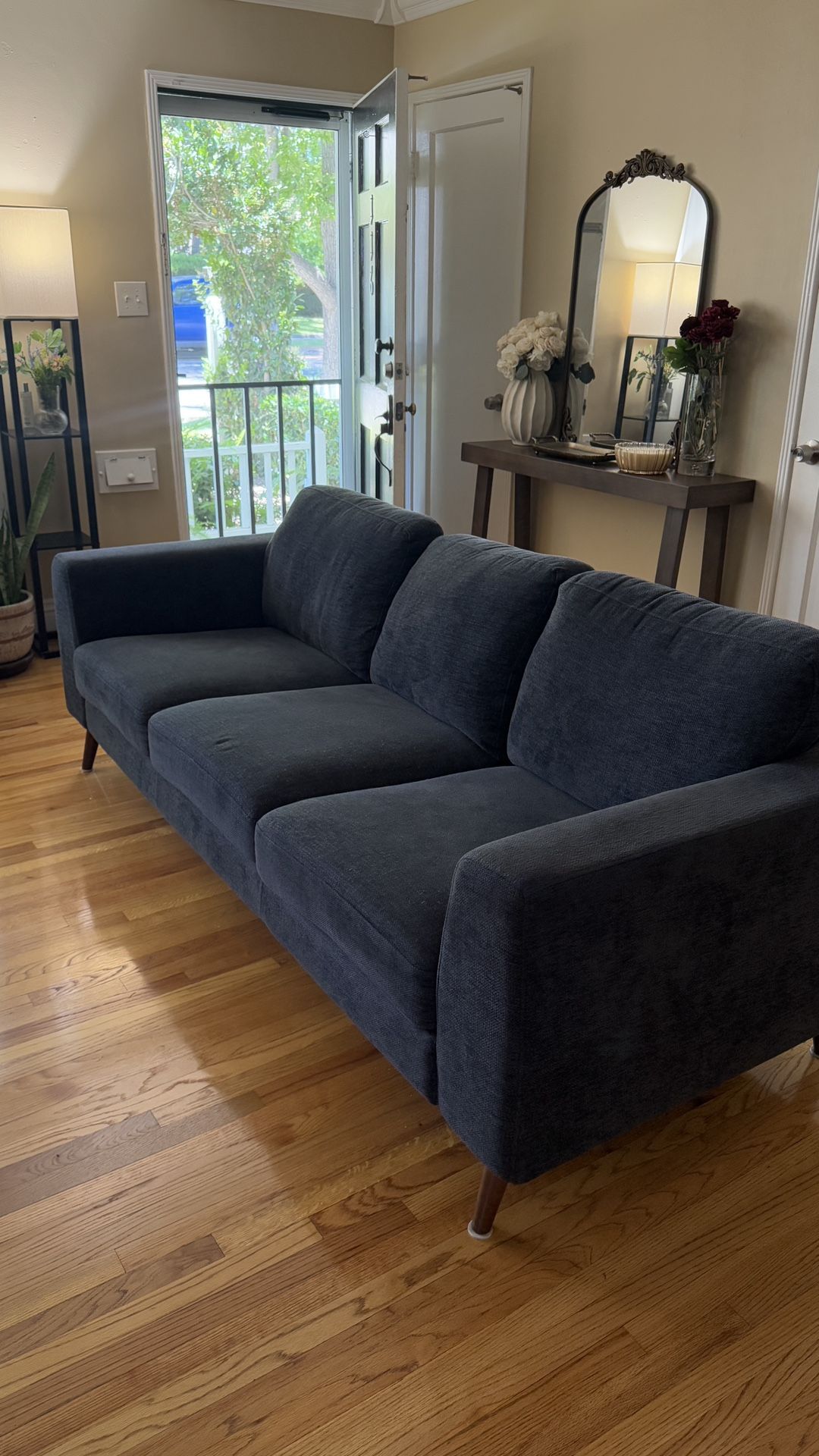 Sofa Set / Couches