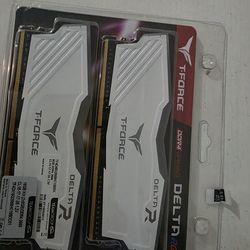 TEAMGROUP TEAMFORCE DELTA RGB 16BG (2×8GB)