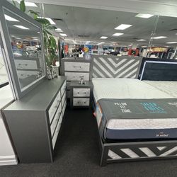 !! Chevron White/Gray Marble 5PC Queen Bedroom Set Only $599(ENDS 2/18)
