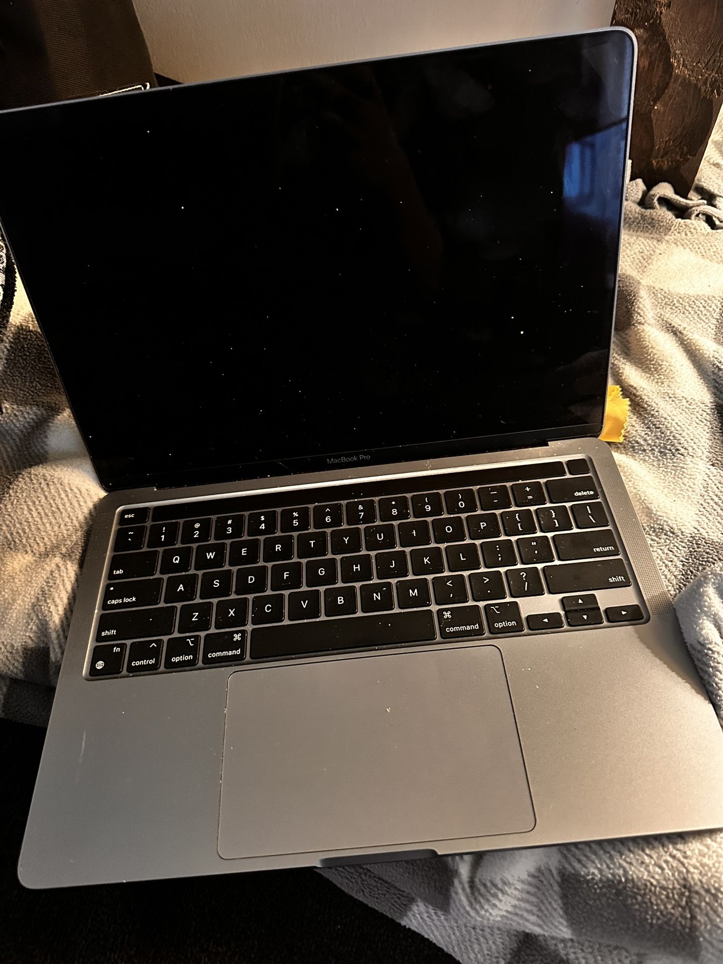 MacBook Pro 13” Screen (2022) Parts Only 