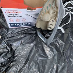 Compact Steam Iron
