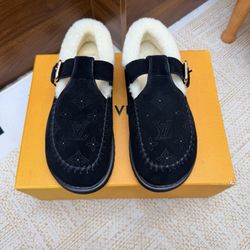 New LV women’s shoes available—wide range of colors and full size run. DM me if interested!