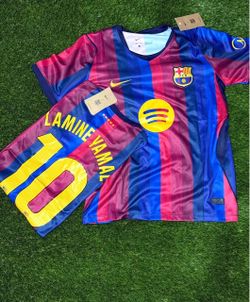 FC Barcelona Home Jersey  Lamine Yamal 2026/27 (NWT)