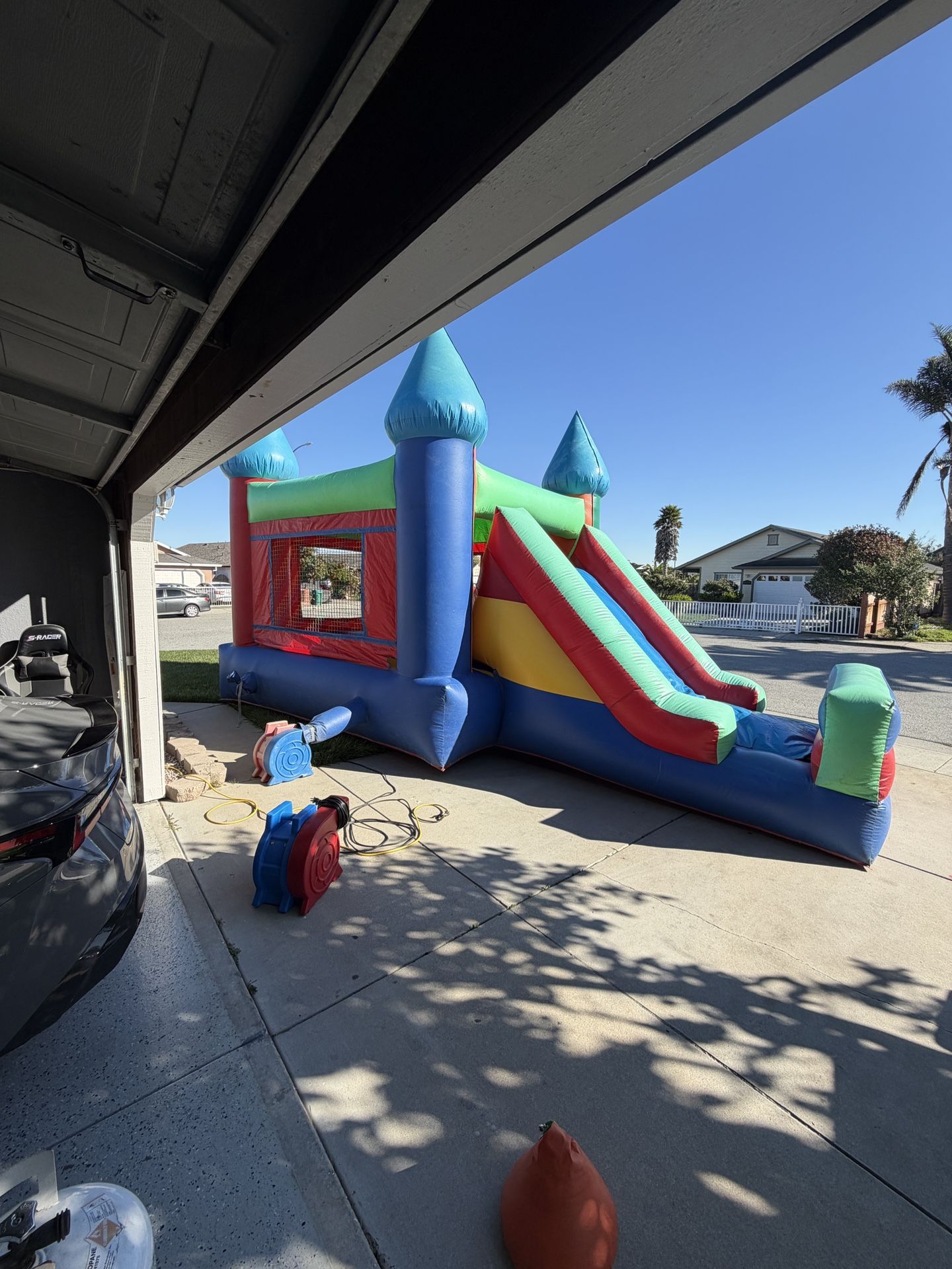 Bounce House With Slide 