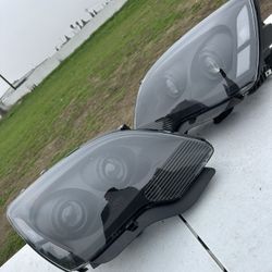 Gmc Acadia Headlight 07-12 New