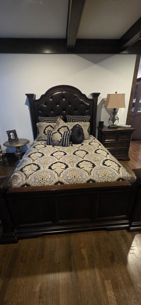 Queen Bedroom Set Furniture 