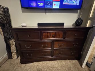 Dresser and mirror set