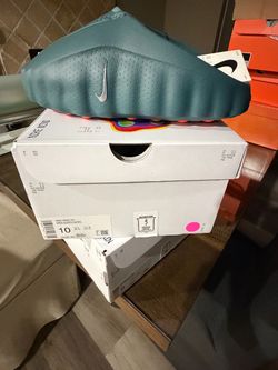 Nike Mind 001