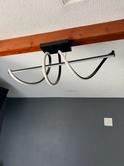 Infinite ceiling ligth