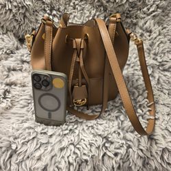 Michael Kors Greenwich Medium Boho Bucket Bag