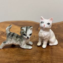 Sweet Vintage Porcelain Kittens Cats Figurines Set 2