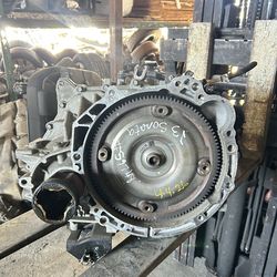 2013 Hyundai Sonata 2.4 transmission Oem