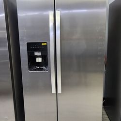 Brand New Whirlpool, Side by Side Stainless Steel Refrigerator Fridge With Warranty 