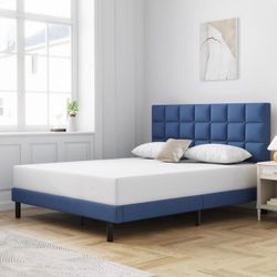 QUEEN BED + MATTRESS ( free delivery 🚚)