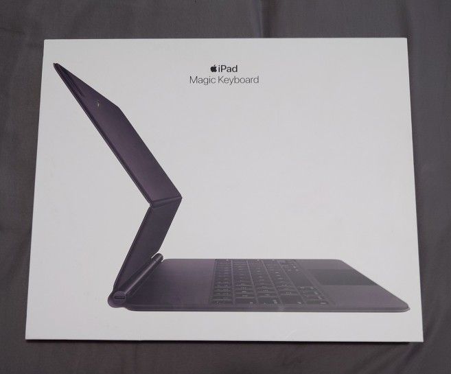 IPad Pro 12.9" Black Magic Keyboard - 5th Generation