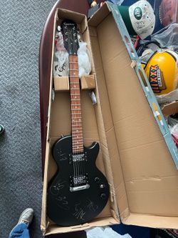 Epiphone Les Paul Autographed guitar