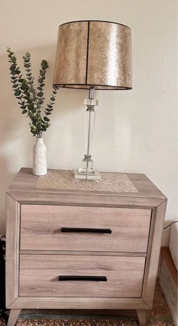 Night stand with lamp