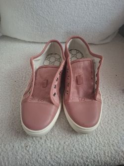 Gucci tennis shoe pink