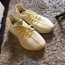 Cream Adidas Yeezy