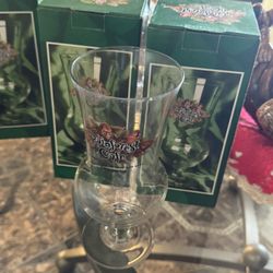 New  Collectible rainforest Cafe Drinking Glasses