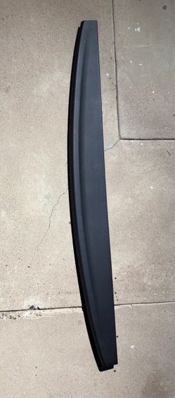 2009-18 Dodge Ram Tailgate Molding (READ DESCRIPTION )