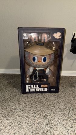 Labubu Fall in The wild 