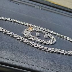 Diamond Cuban link chain 