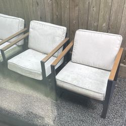 4 Outdoor Chairs 