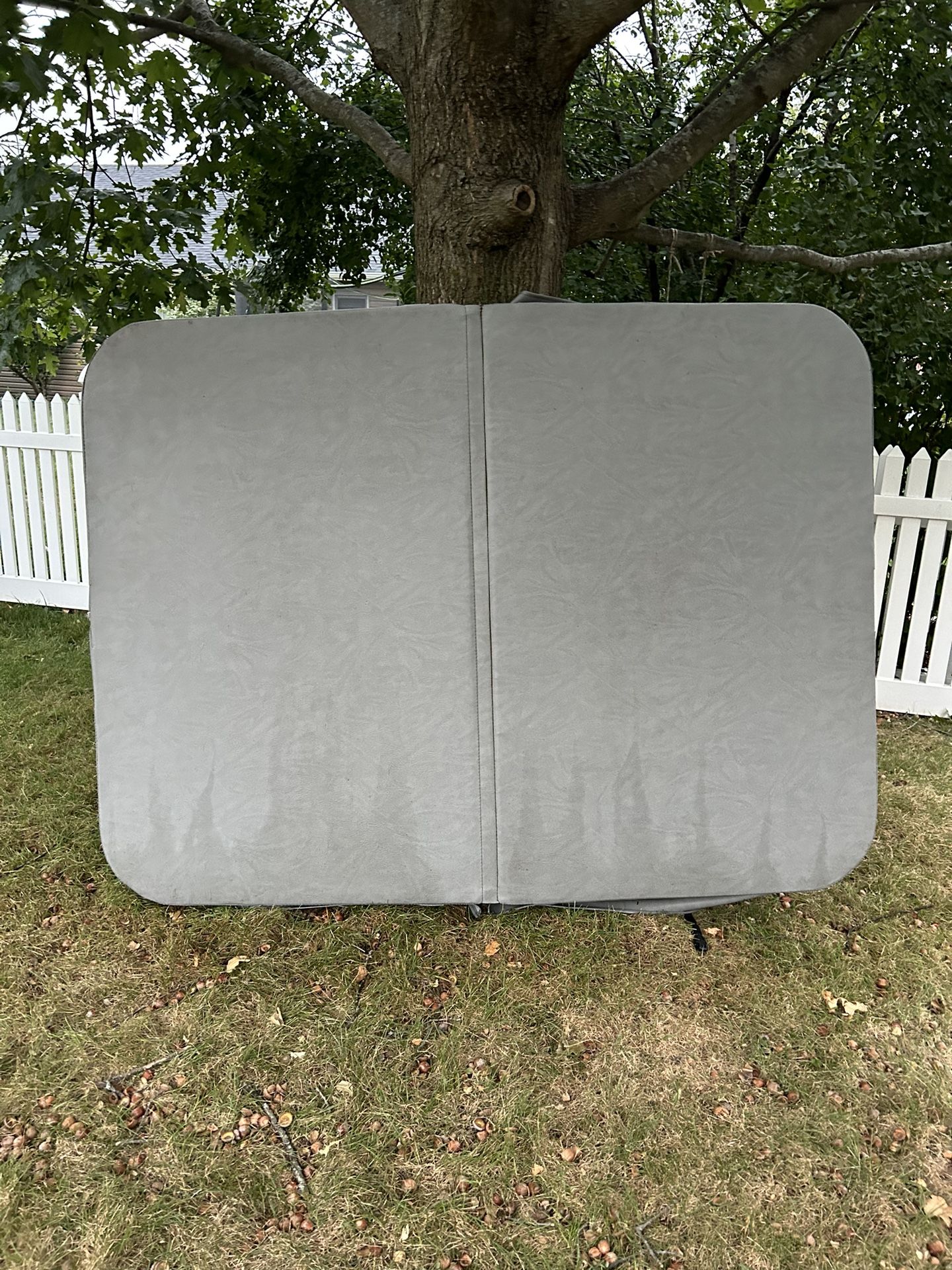 Pending Pick Up. Free!!! Hot Tub Cover 59” X 80” 2 Years Old Cross Posted 