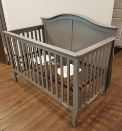 Crib & Daybed