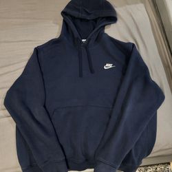 Nike hoodie size L