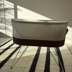 SNOO Smart Sleeper Bassinet – Excellent Condition