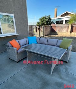 Patio outdoor sectional with table