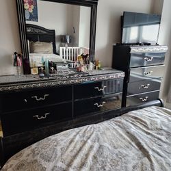 Bedroom Set From Ashley Signature 