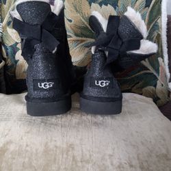 UGG Size 7 Women 