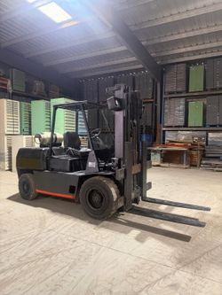 Hyster 10,000 lbs capacity forklift