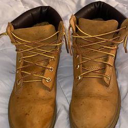 Woman’s Timberland Boots 4/5