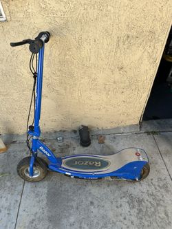Scooter E300 Electric