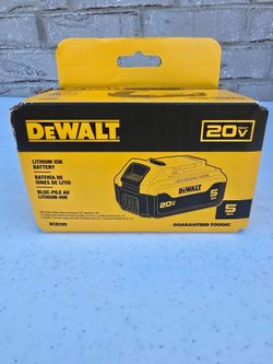 DeWalt 20V Max 5Ah Lithium Ion Battery DCB205