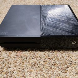 Xbox One Console 500gb With Wireless Remote And 7 Games