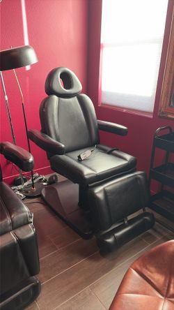 Aesthetic chair