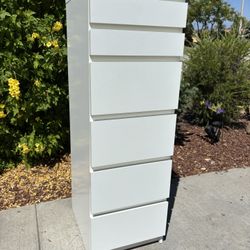 White Modern 6 Drawer Dresser Chest of Drawers Vanity Furniture Great Condition 