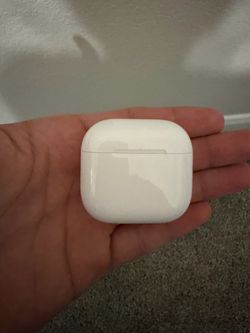 AirPods 4th Generation - Good Condition
