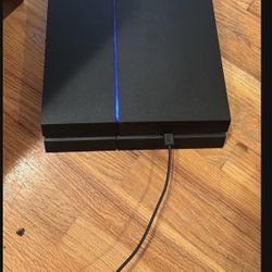Ps4 console 