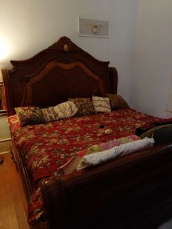 Bedroom set