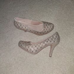 High Heels 👠  Size 6