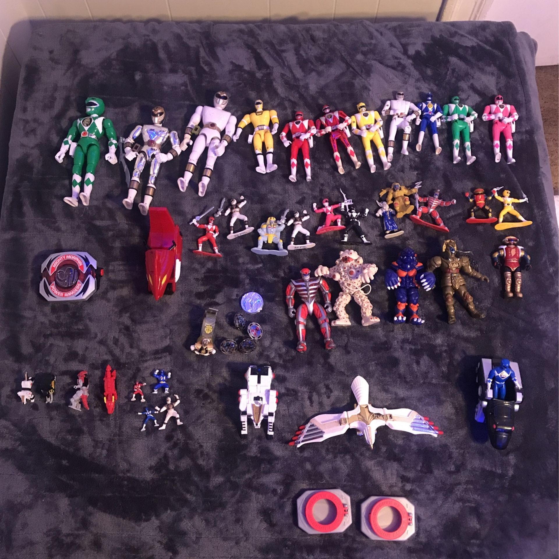 Vintage Mighty Morphin Power Rangers 90’s Collection 