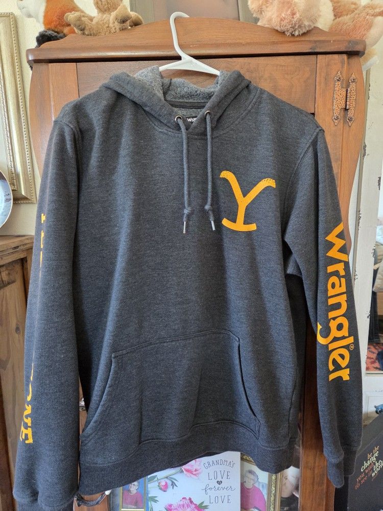 Yellowstone  Wrangler Sweatshirt 