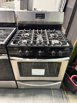 Frigidaire Stainless Steel 5 burner range stove
