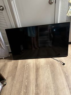 Samsung 50” TV with Mount
